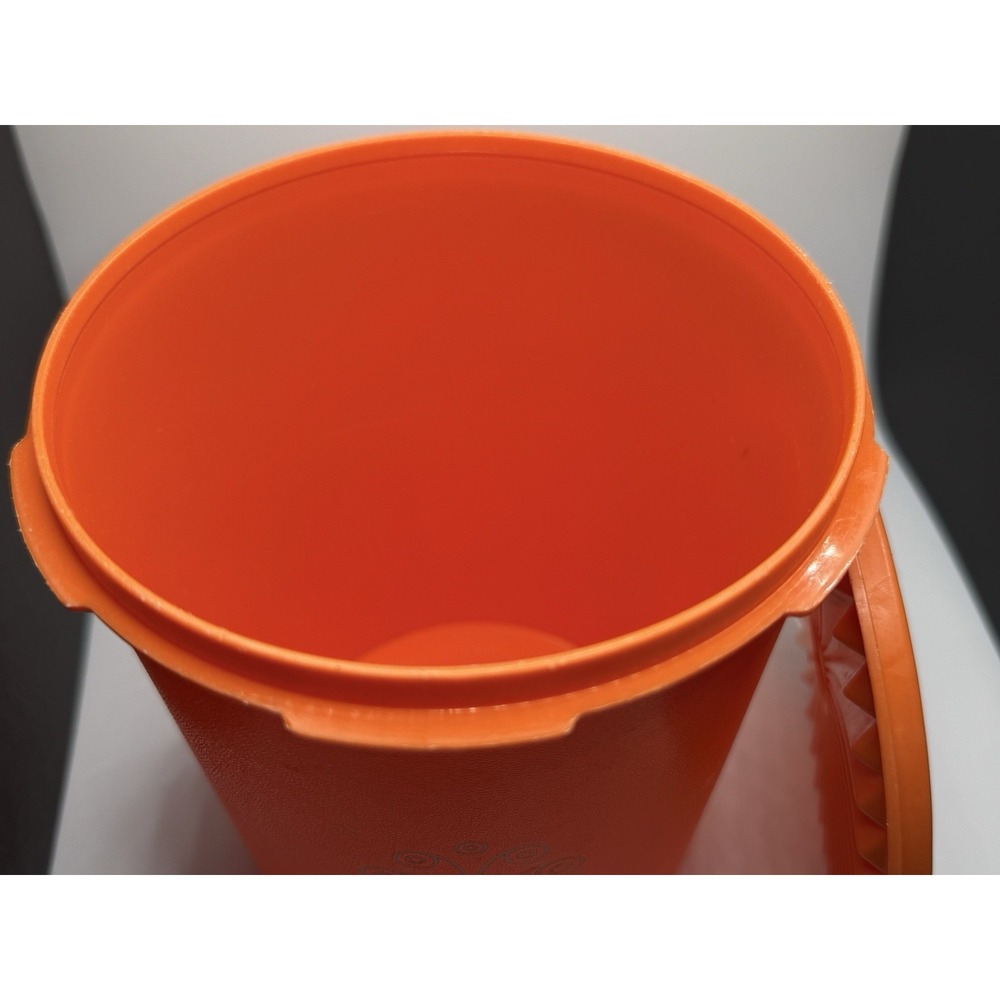 Vintage 70"s Tupperware Harvest Orange Canister #809-4 (7" tall) & Lid - Picture 3 of 6